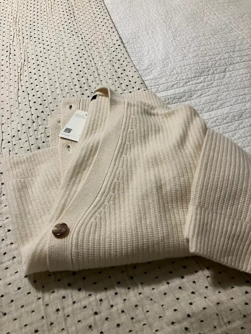 Customer image of Mongolian Spring Cashmere Oversized Boyfriend Cardigan Sweater