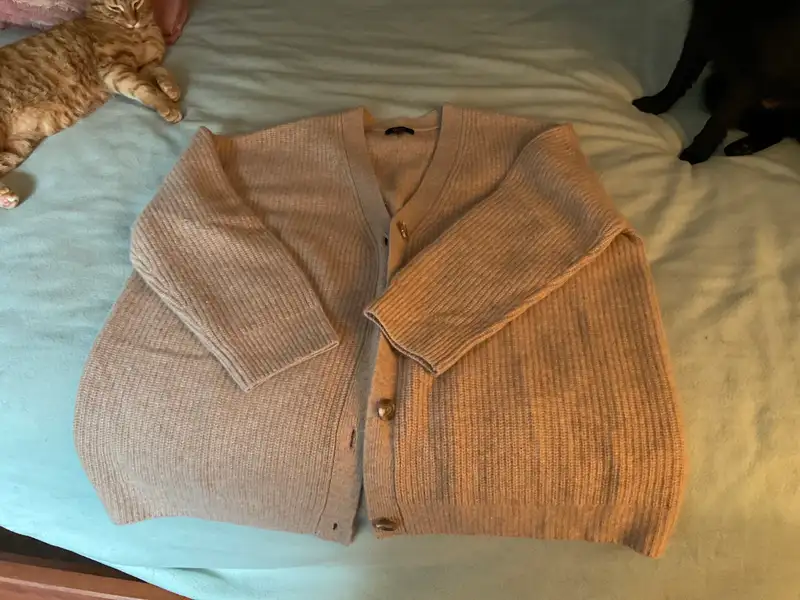 Customer image of Mongolian Spring Cashmere Oversized Boyfriend Cardigan Sweater