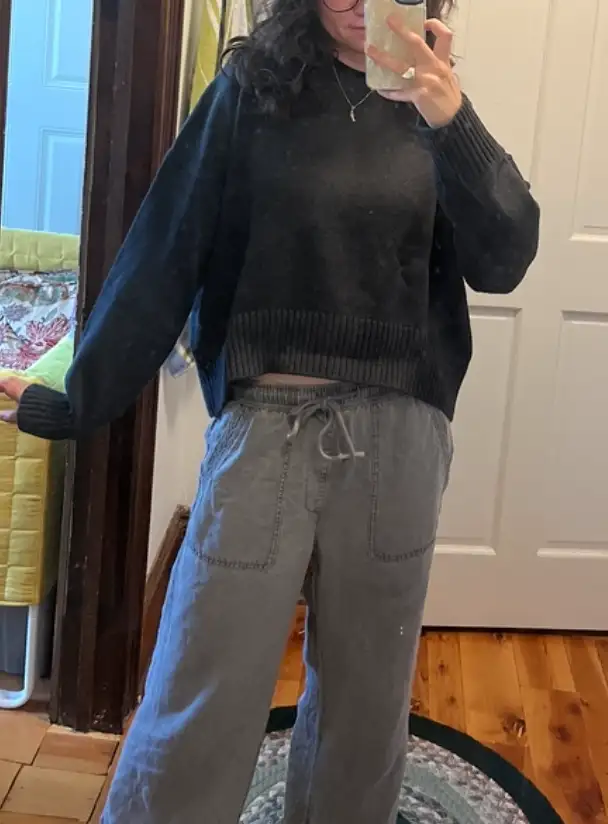 Customer image of 100% Organic Cotton Boyfriend Crew Sweater