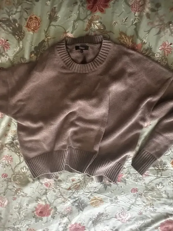 Customer image of 100% Organic Cotton Boyfriend Crew Sweater