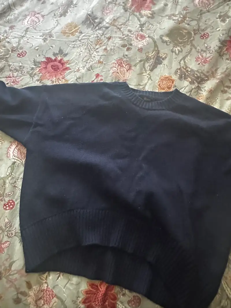 Customer image of 100% Organic Cotton Boyfriend Crew Sweater