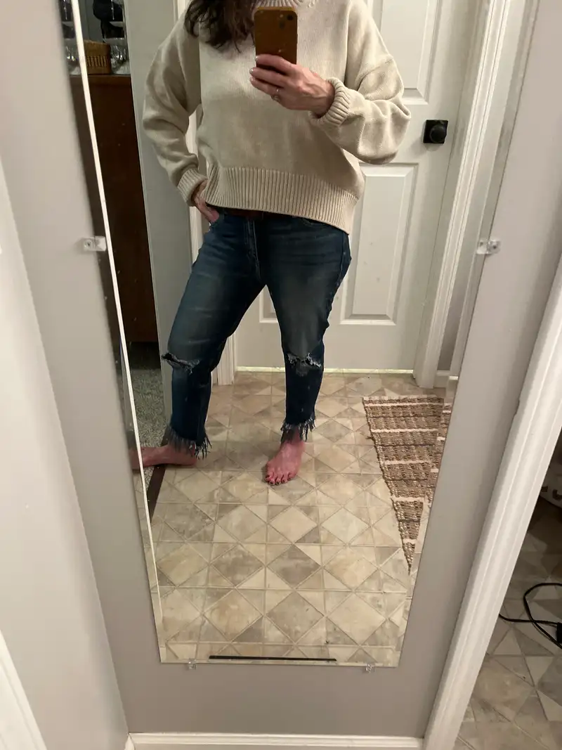 Customer image of 100% Organic Cotton Boyfriend Crew Sweater