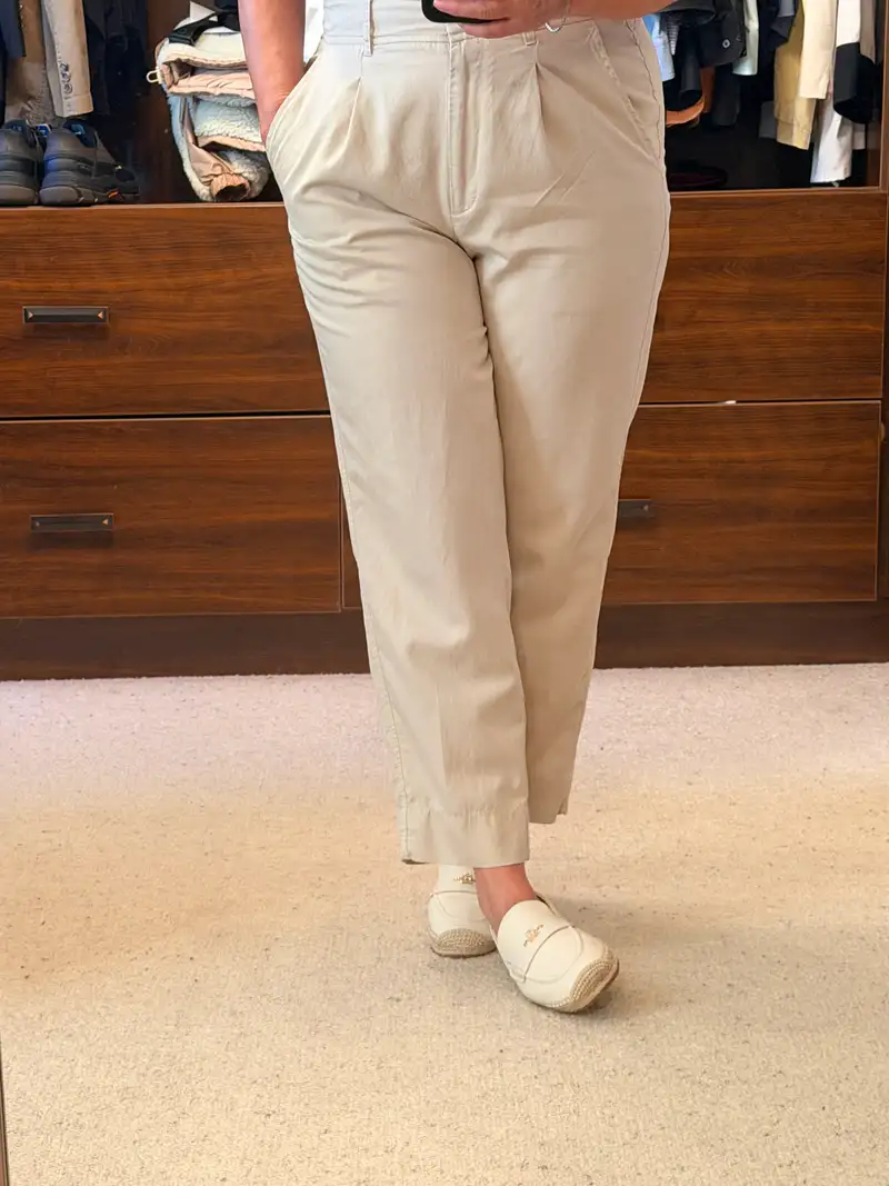 Drapey Twill Tapered Trouser in Oatmilk