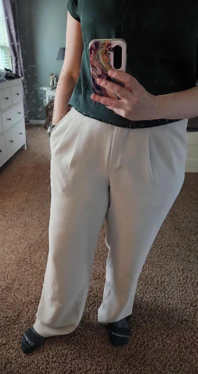 Stretch Crepe Pleated Wide Leg Pants