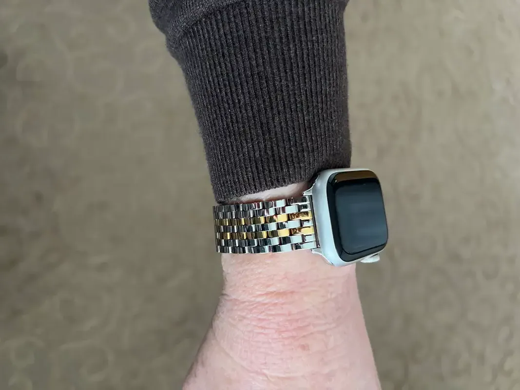 Croc-Embossed Leather Apple Watch Band