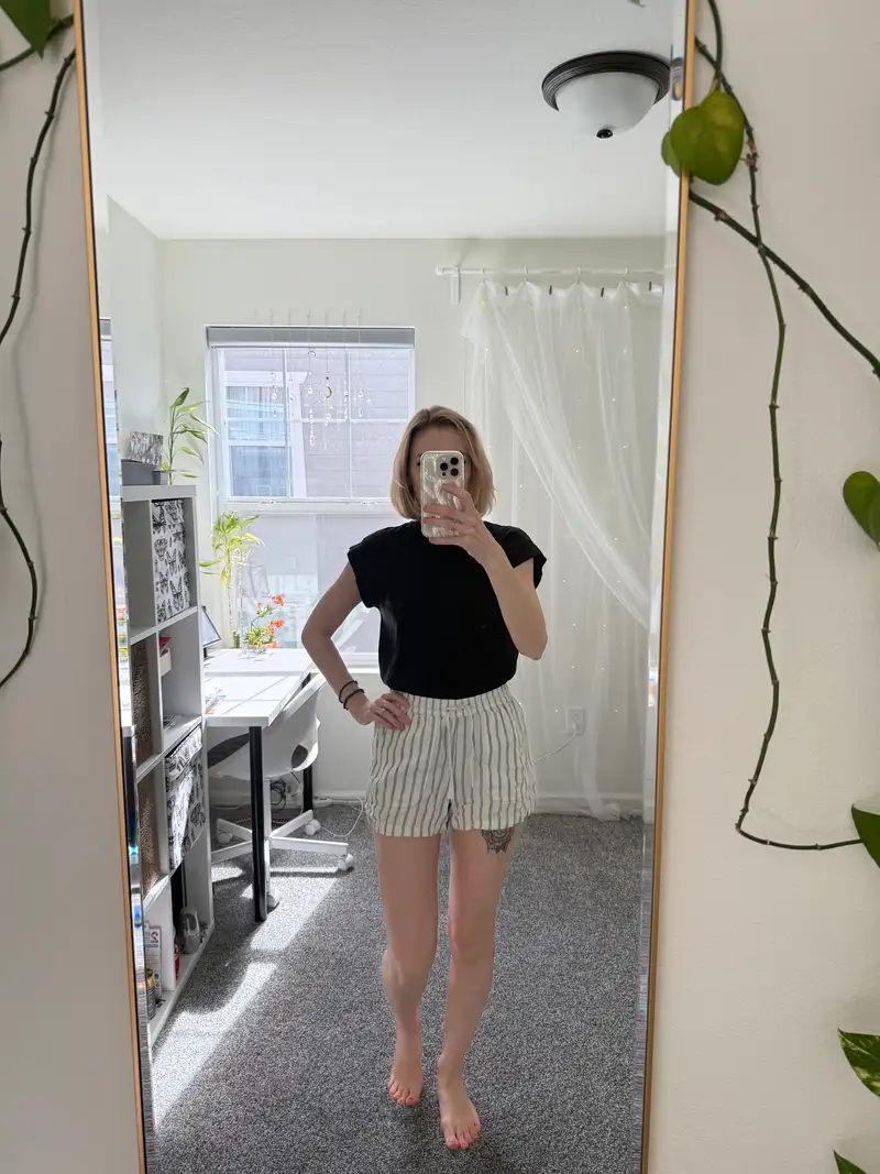 Customer image of 100% European Linen Shorts