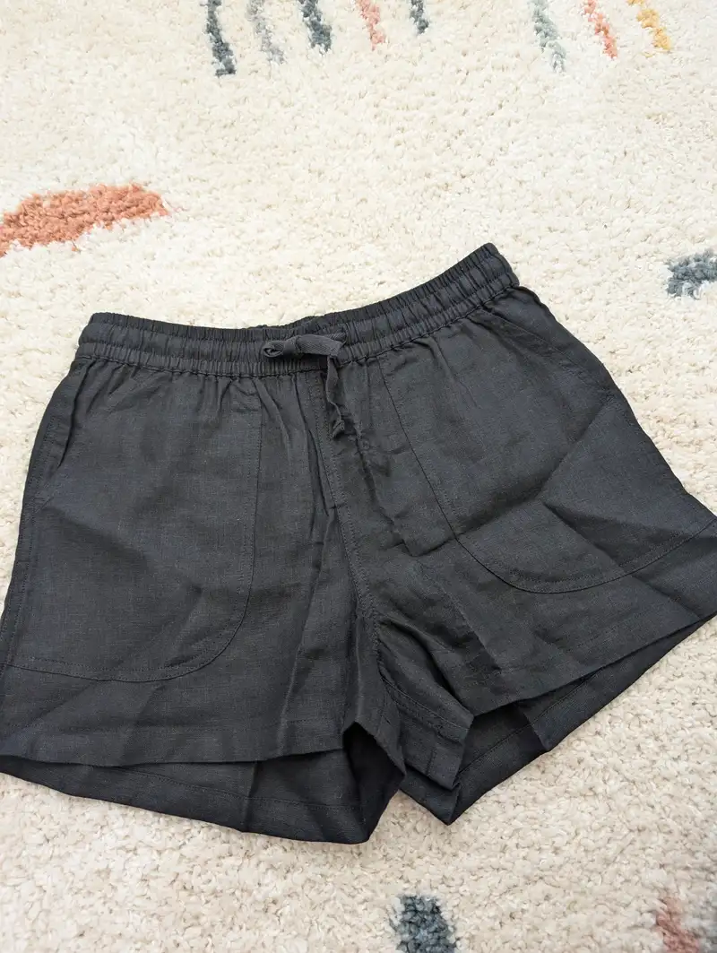 Customer image of 100% European Linen Shorts