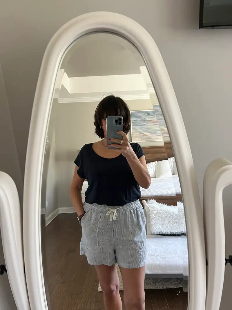 Customer image of 100% European Linen Shorts