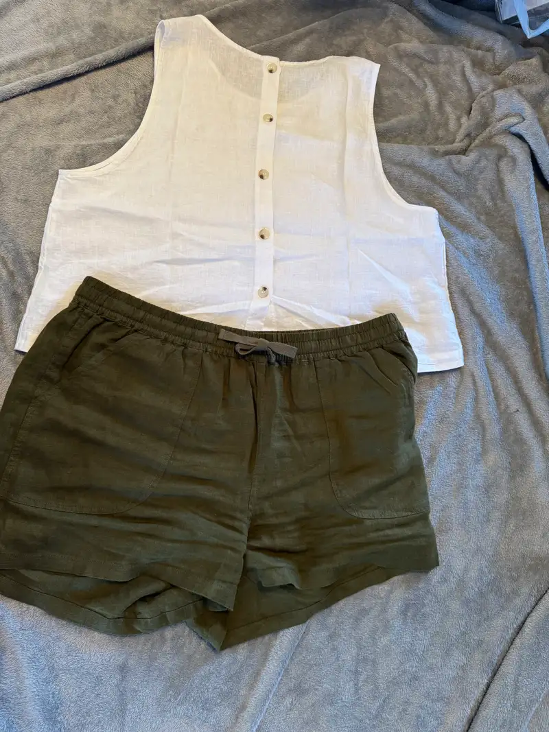 Customer image of 100% European Linen Shorts