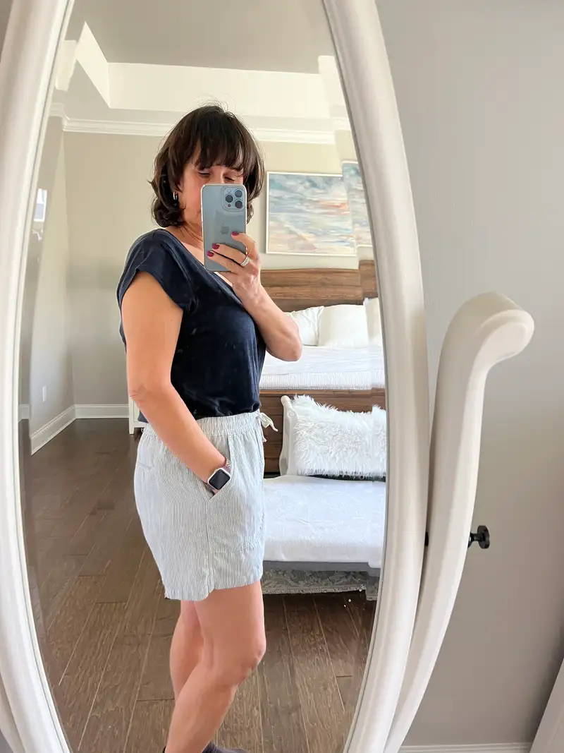 Customer image of 100% European Linen Shorts