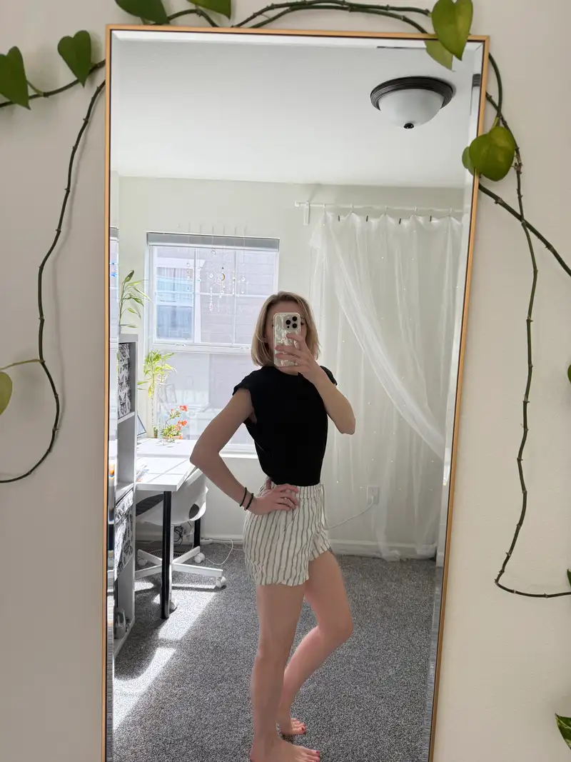 Customer image of 100% European Linen Shorts