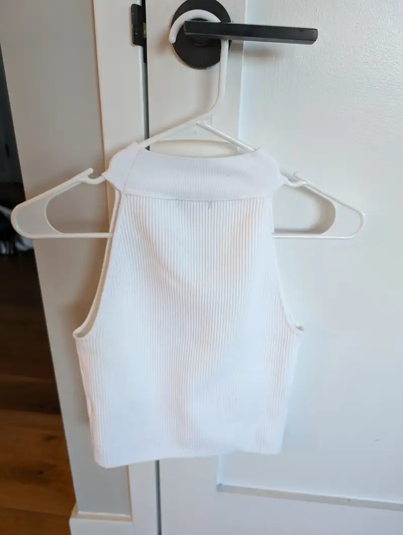 Cropped High Neck Ribbed Knit Tank