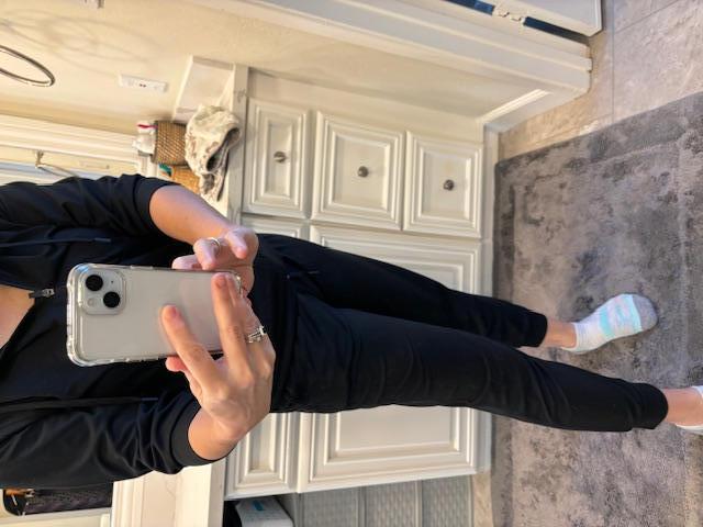 Customer image of Flowknit Mid-Rise Jogger