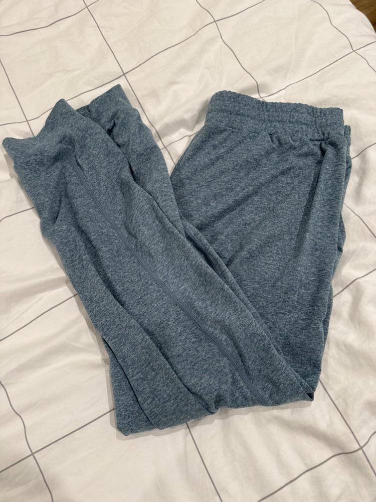 Customer image of Flowknit Mid-Rise Jogger