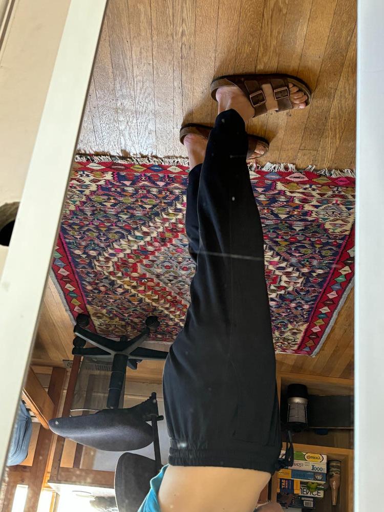 Customer image of Flowknit Mid-Rise Jogger