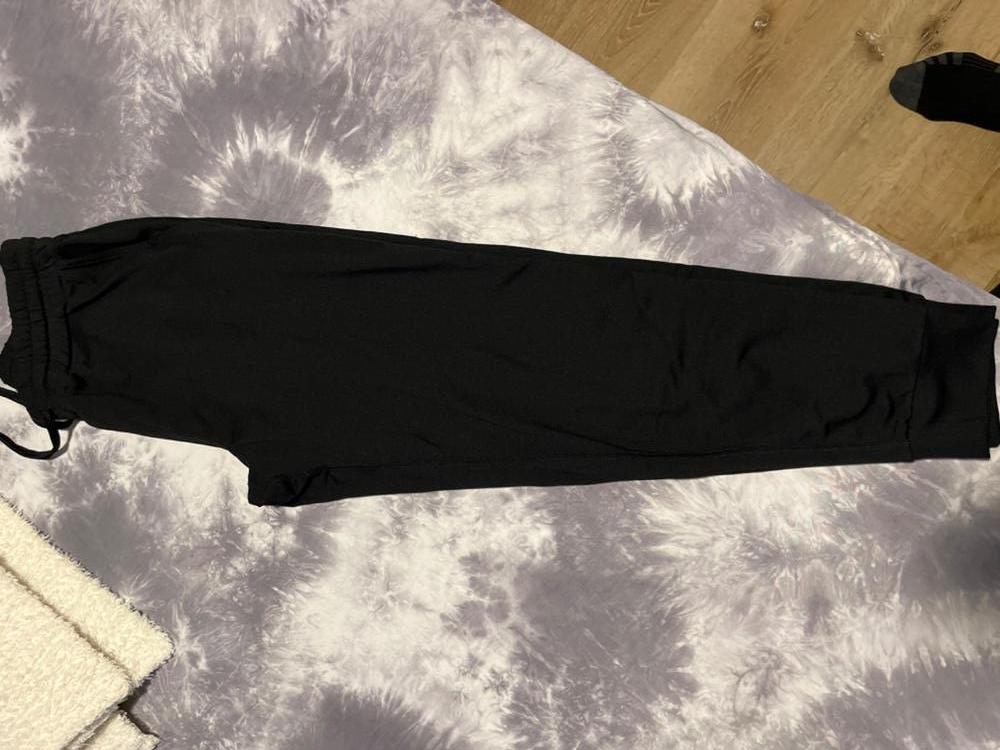 Customer image of Flowknit Mid-Rise Jogger