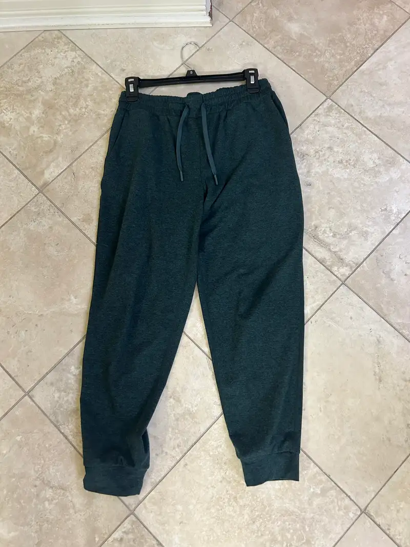 Customer image of Flowknit Mid-Rise Jogger