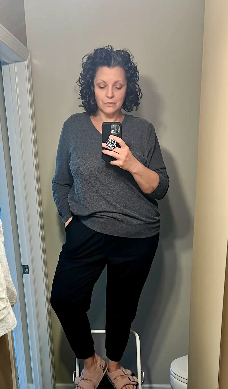 Customer image of Flowknit Mid-Rise Jogger