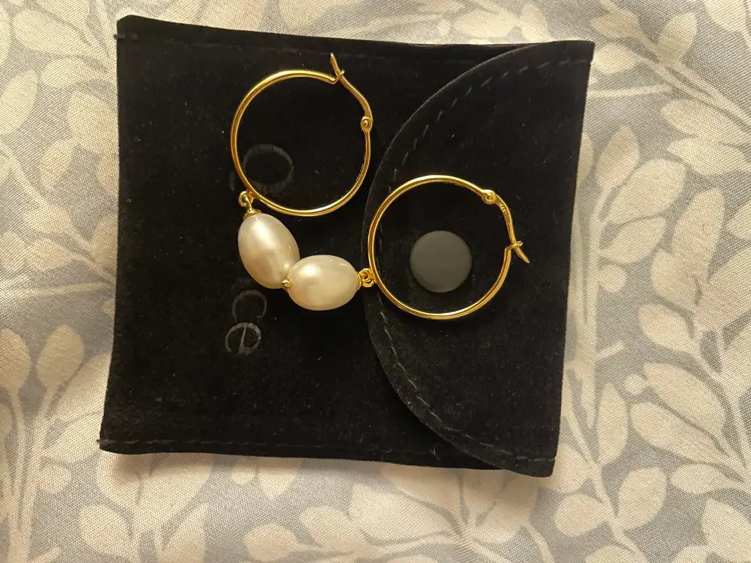 Boucles D'Oreilles En Or Jaune 9 Carats Avec Perle D'Eau Douce - Cercle Élégant Neuf Étiqueté