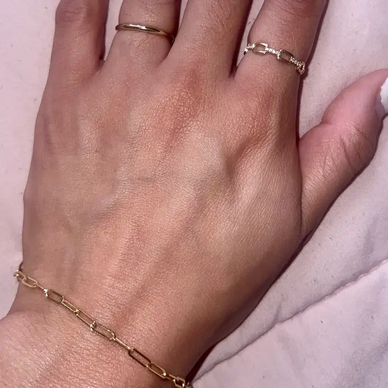 14K Gold Diamond Circle Bangle Bracelet